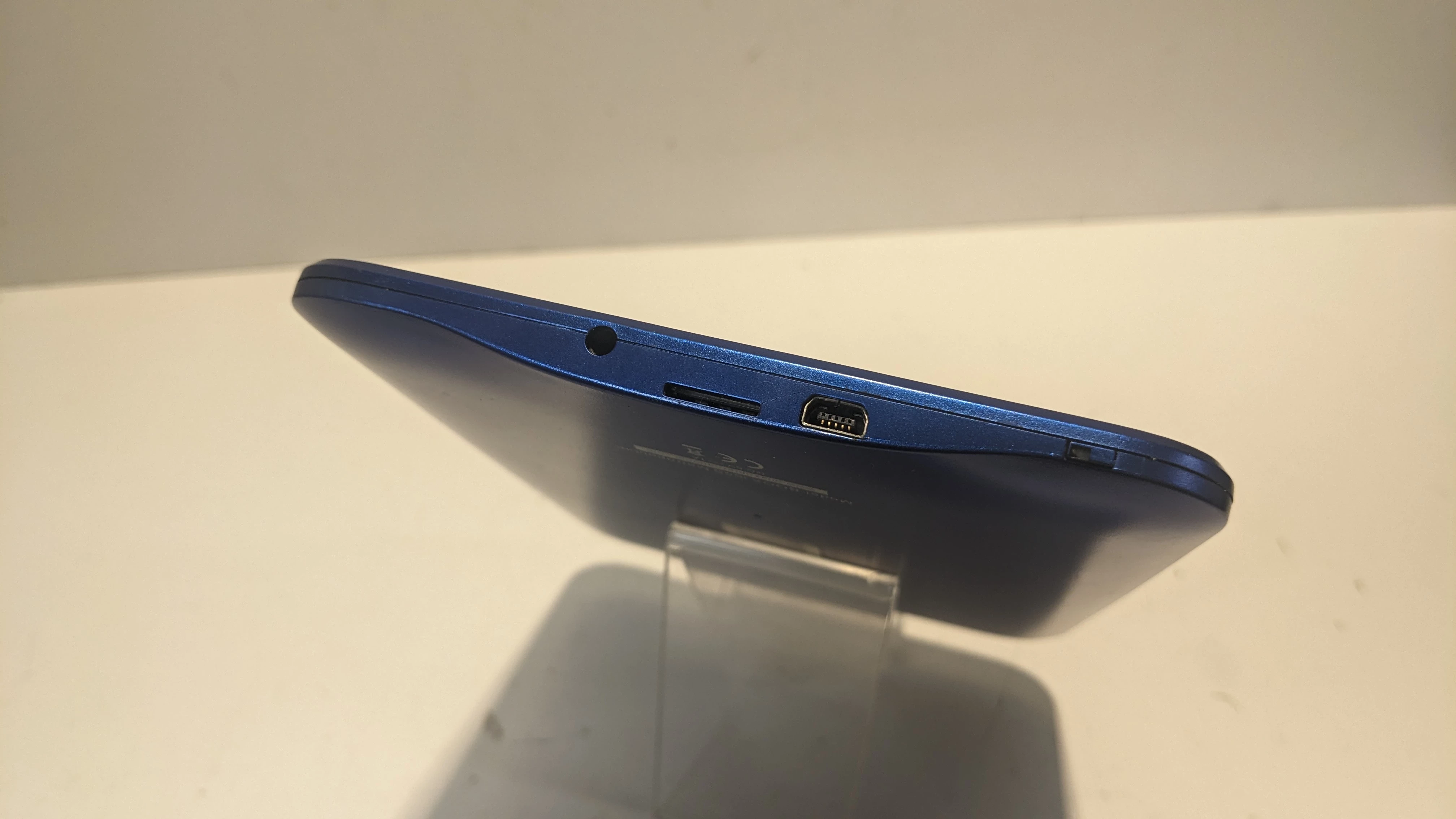 czytnik-ebook-boox-i65s-metropolitan-przekatna-ekranu-inna