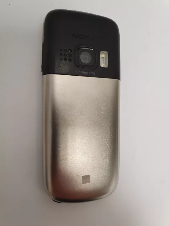 TELEFON NOKIA RM-638