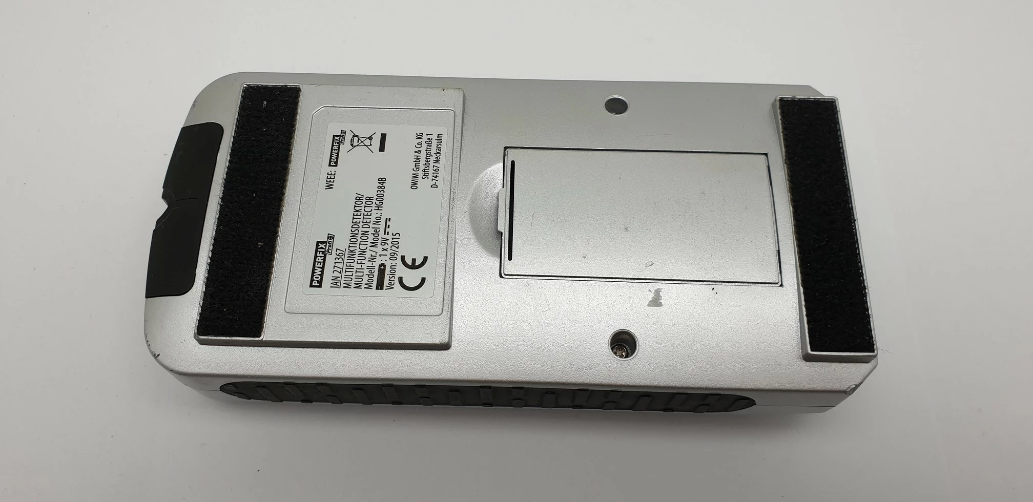 wielofunkcyjny-detektor-powerfix-profi-hg00384b-zasilanie-baterie