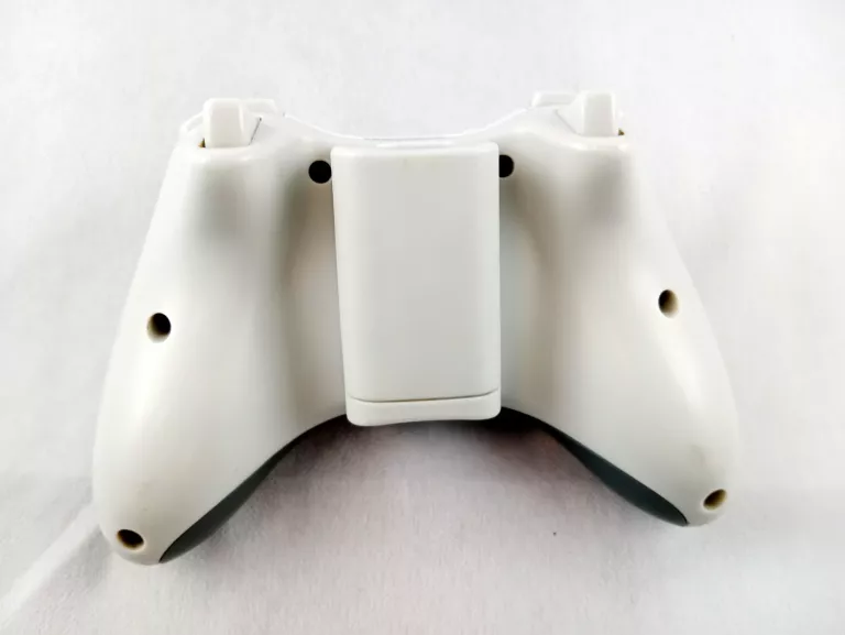 KONSOLA XBOX 360 120GB PAD - CDROM NIE DZIAŁA