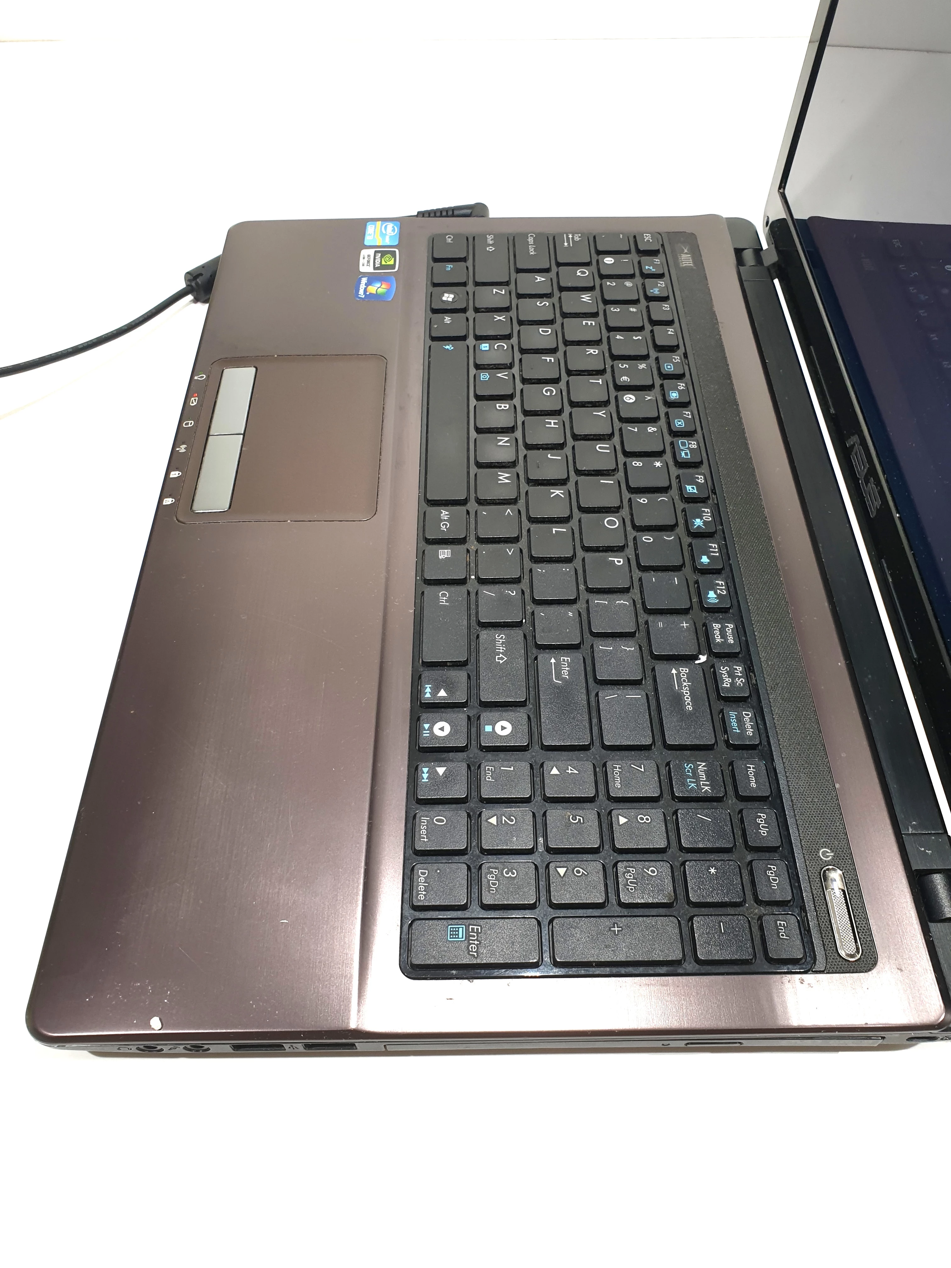 laptop-asus-x53s-przekatna-ekranu-156