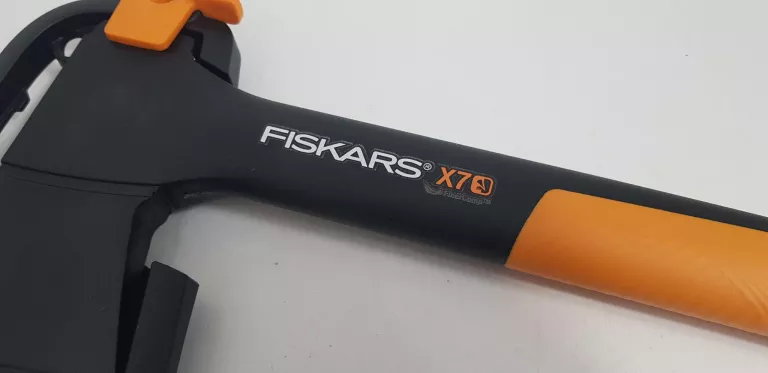 SIEKIERA FISKARS X7