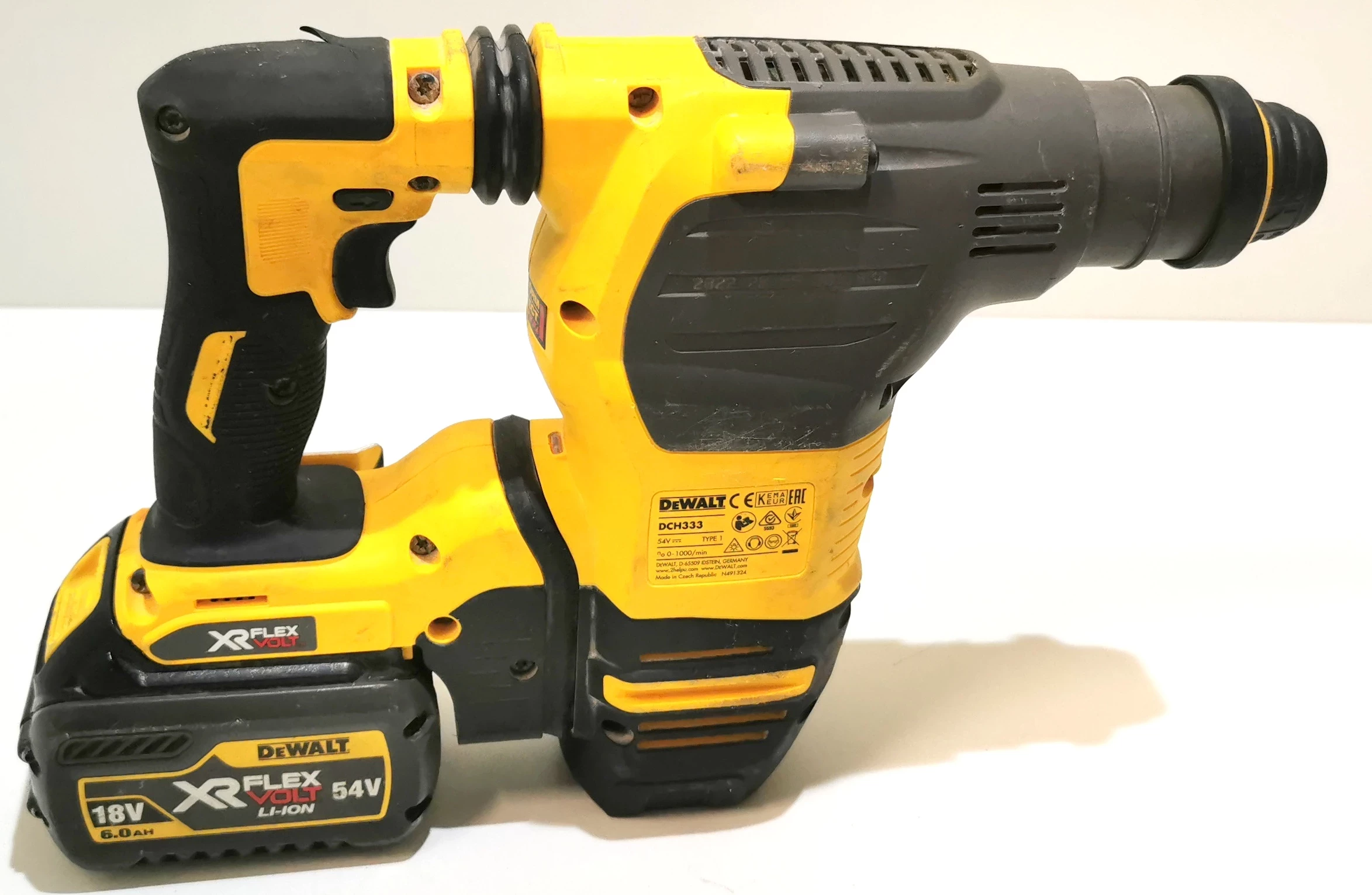 mlotowiertarka-dewalt-dch-333-typ-uchwytu-sds-plus