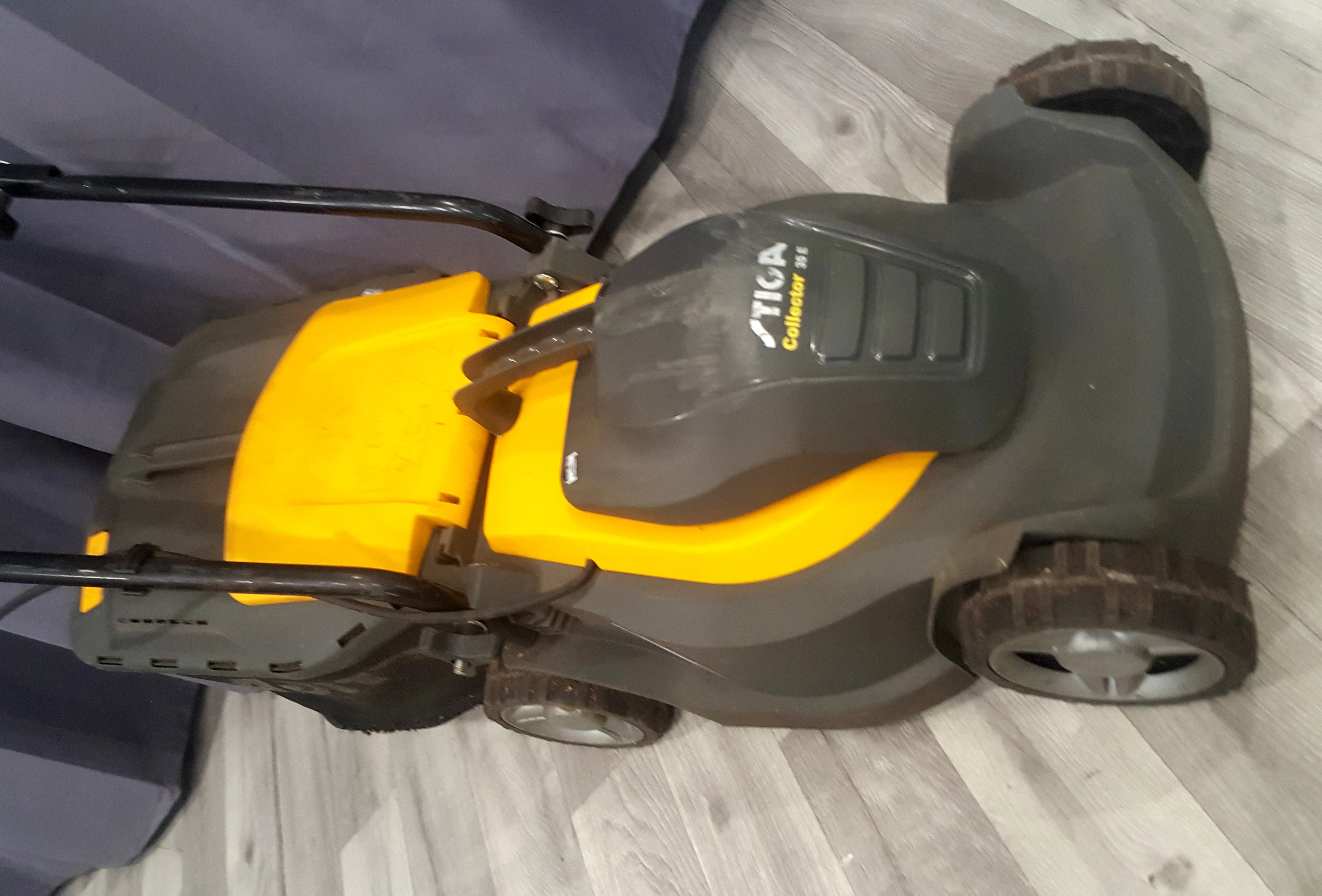 kosiarka-elektryczna-mocna-35e-stiga-collector-stan-uzywany