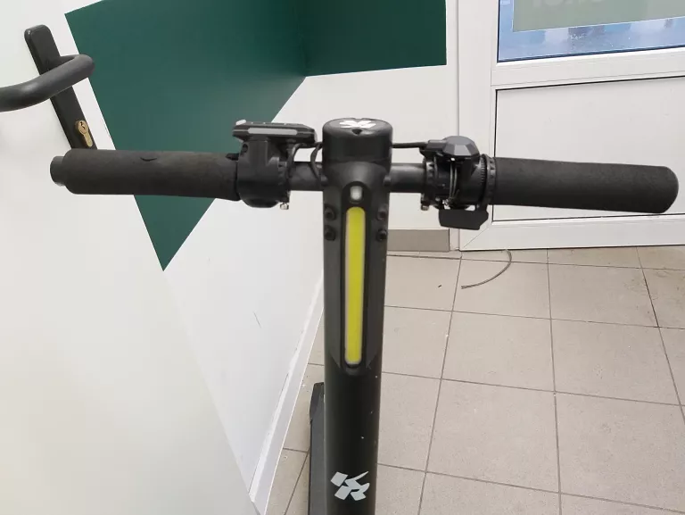 hulajnoga-elektryczna-kruzzel-blitz-moc-silnika-350