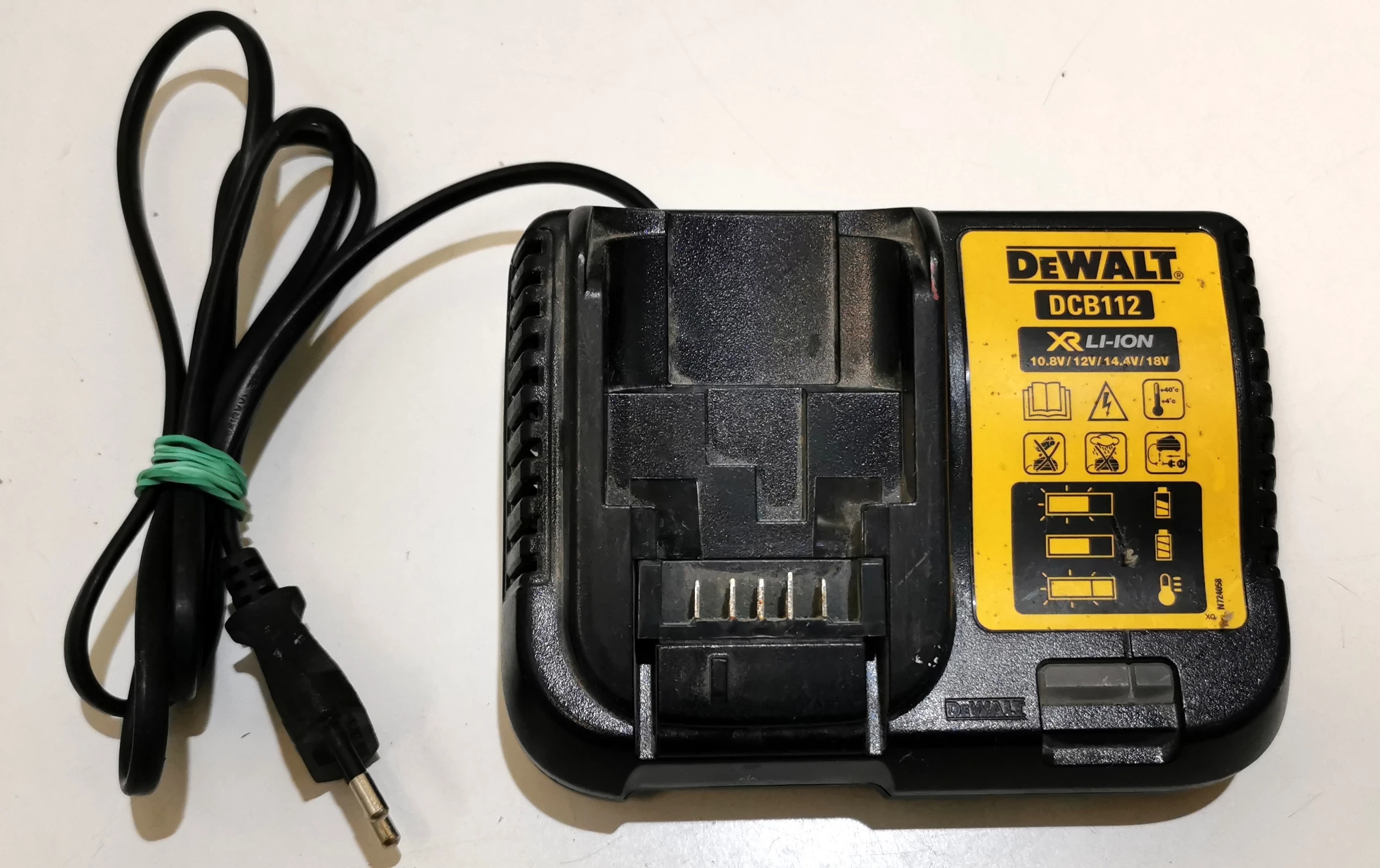 mlotowiertarka-dewalt-dch-333-stan-uzywany