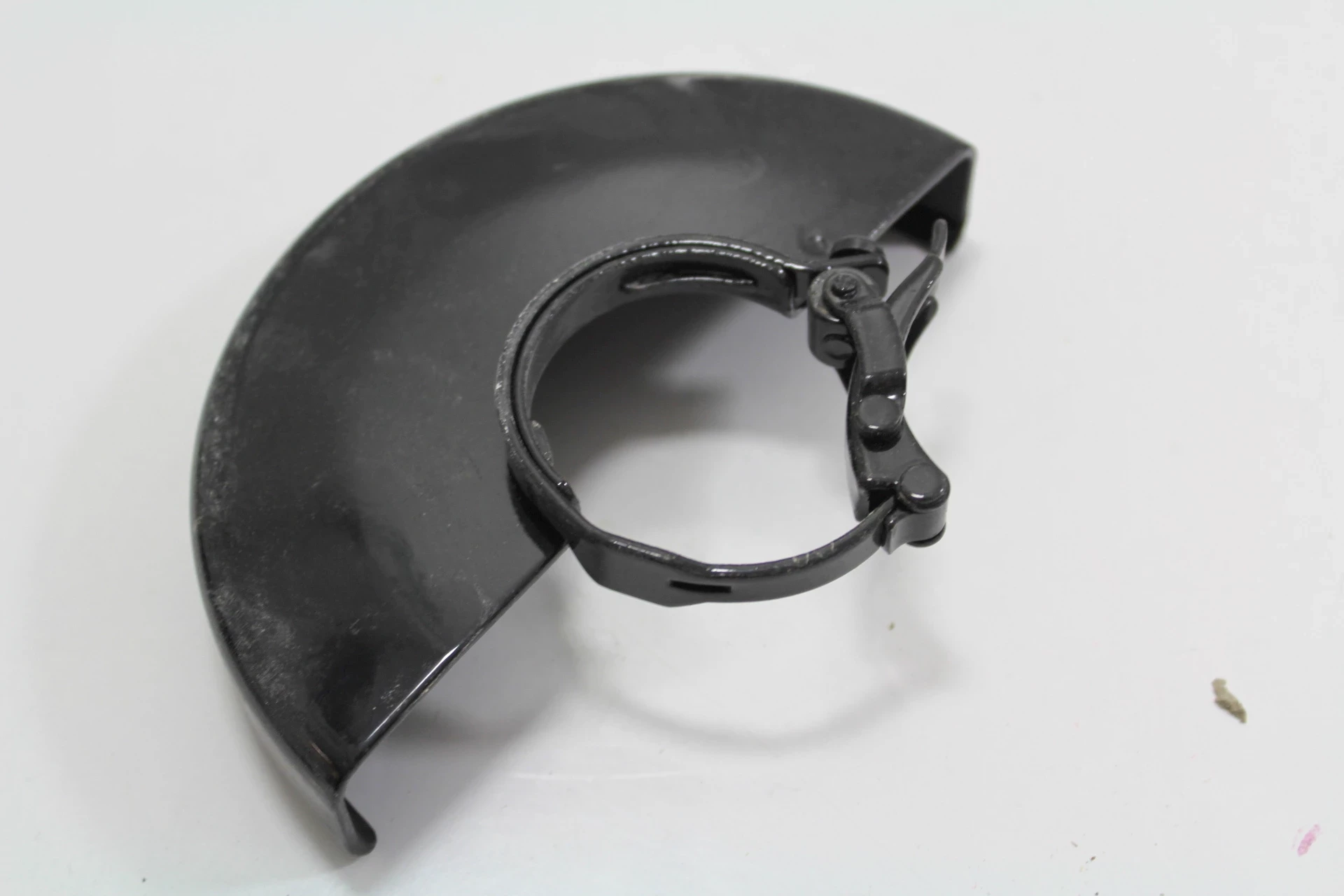 szlifierka-katowa-grone-aleje-jerozolimskie-33-warszawa-boonum