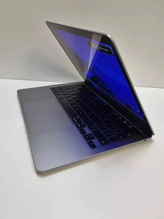 LAPTOP MACBOOK PRO A2338 13,3" 16/256GB