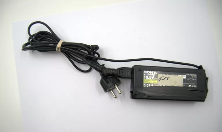 SONY VAIO PCG-3A1M / DZIAŁA TYLKO Z ZASILACZEM