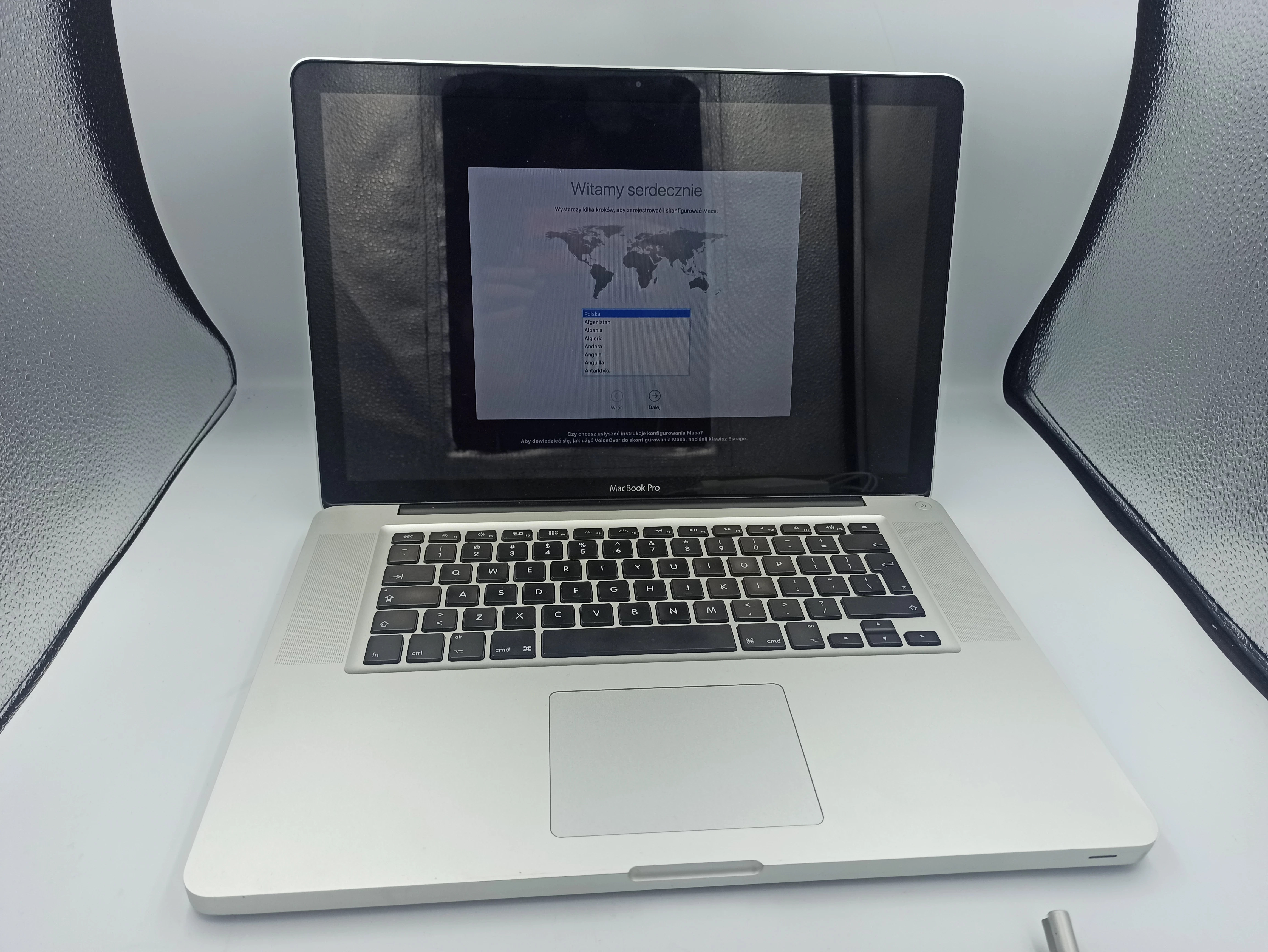 laptop-macbook-pro-15-a1286-8gb256gb-i7-przekatna-ekranu-154