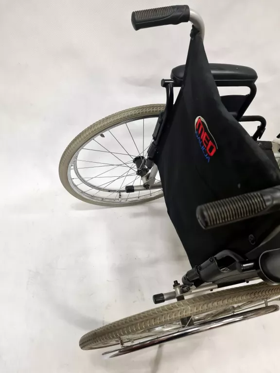 wozek-inwalidzki-med-galicja-material-ramy-stal