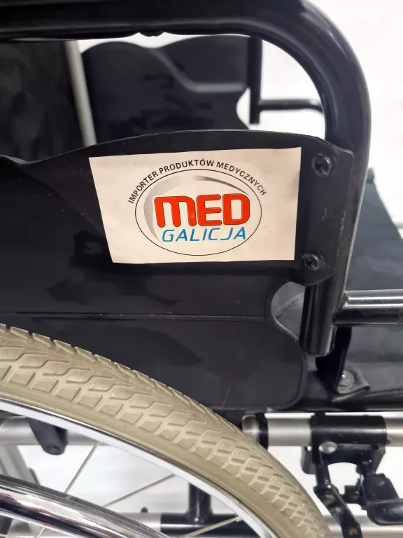 wozek-inwalidzki-med-galicja-kolor-tapicerki-czarny
