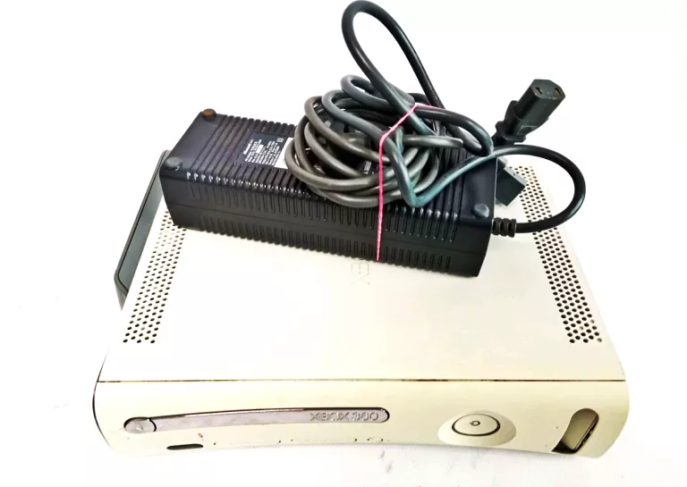 KONSOLA XBOX 360 BIAŁY + ZASILACZ