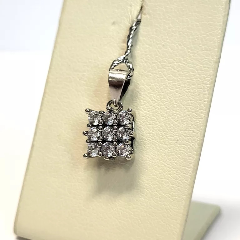 ŚLICZNA SREBRNA ZAWIESZKA! P925!