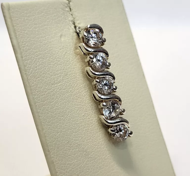 PIĘKNA SREBRNA ZAWIESZKA! P925!