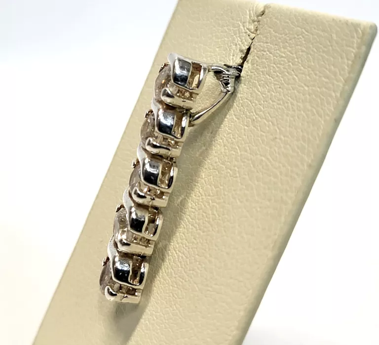 PIĘKNA SREBRNA ZAWIESZKA! P925!