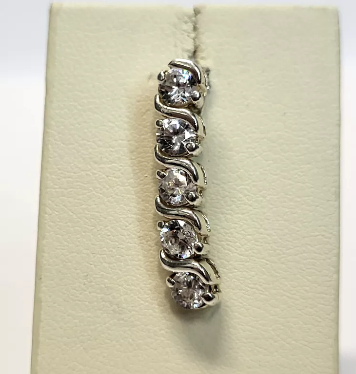 PIĘKNA SREBRNA ZAWIESZKA! P925!