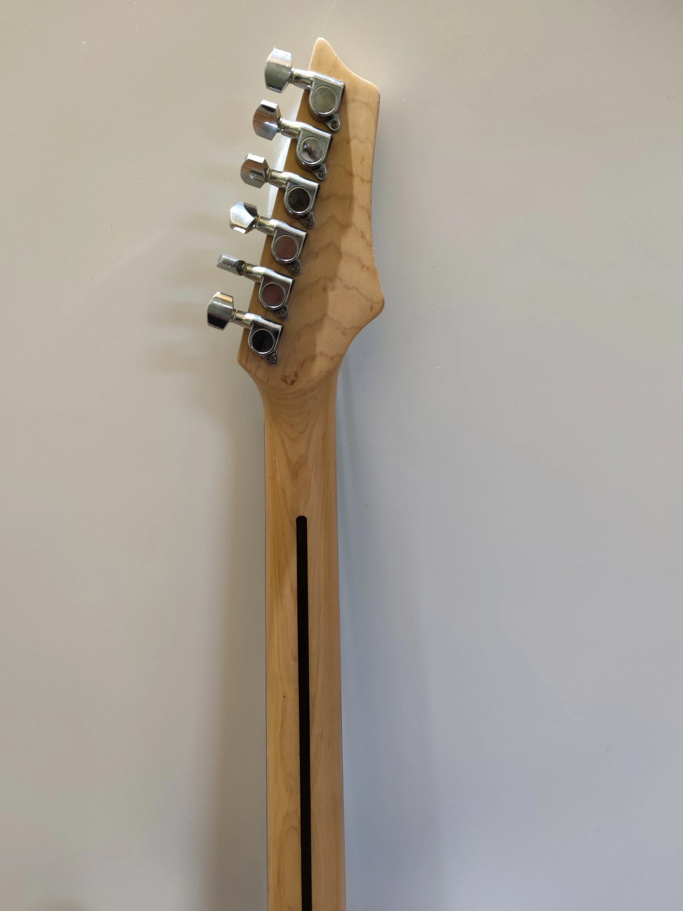 gitara-elektryczna-johnson-lh-strat-stan-uzywany