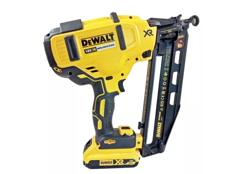 DEWALT GWOŹDZIARKA DCN660 WALIZKA