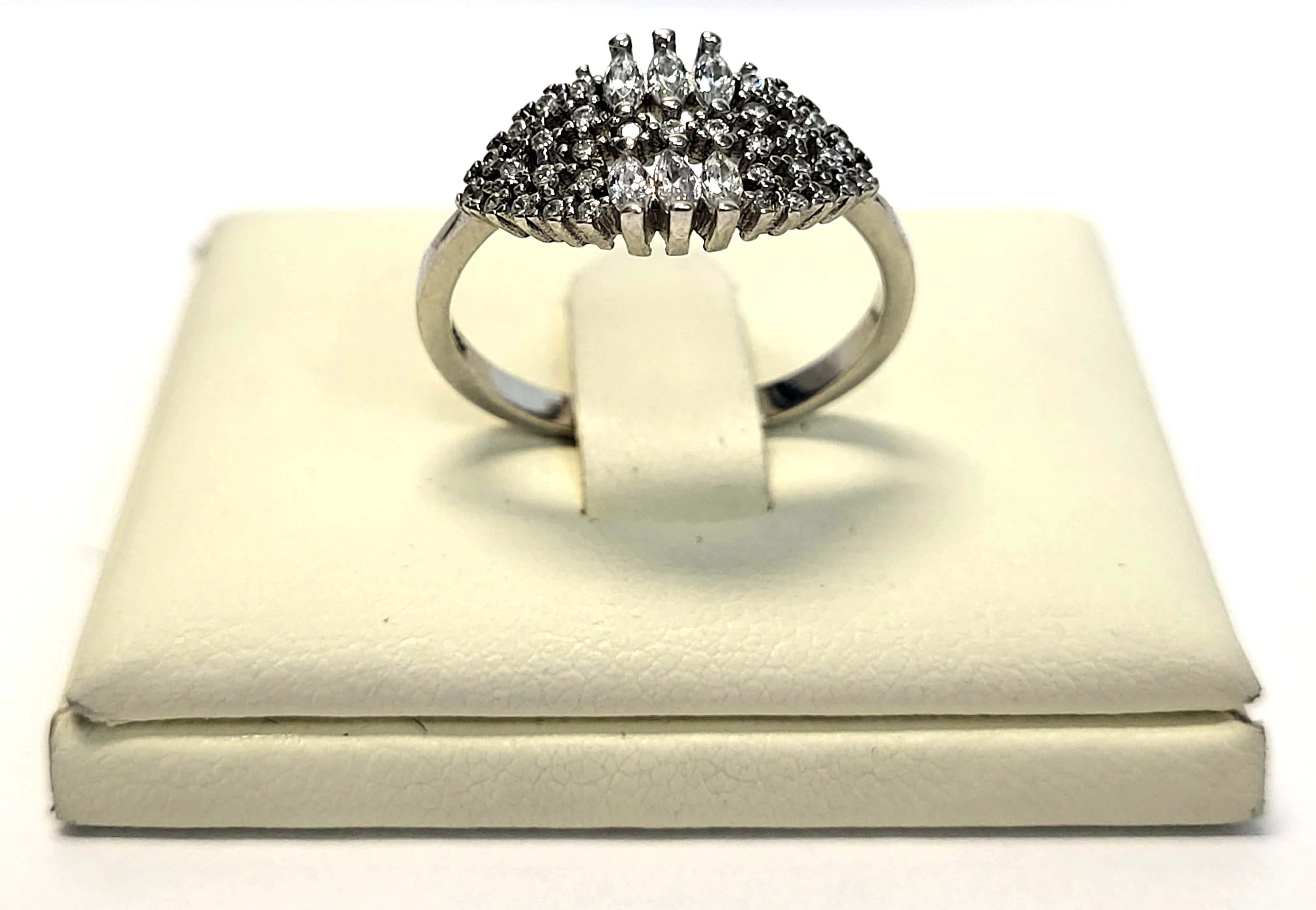 ladny-srebrny-pierscionek-195g-r13-p925-plac-wolnosci-3-tuchola