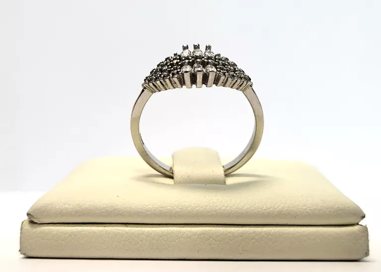 ladny-srebrny-pierscionek-195g-r13-p925-rodzaj-wyrob-jubilerski