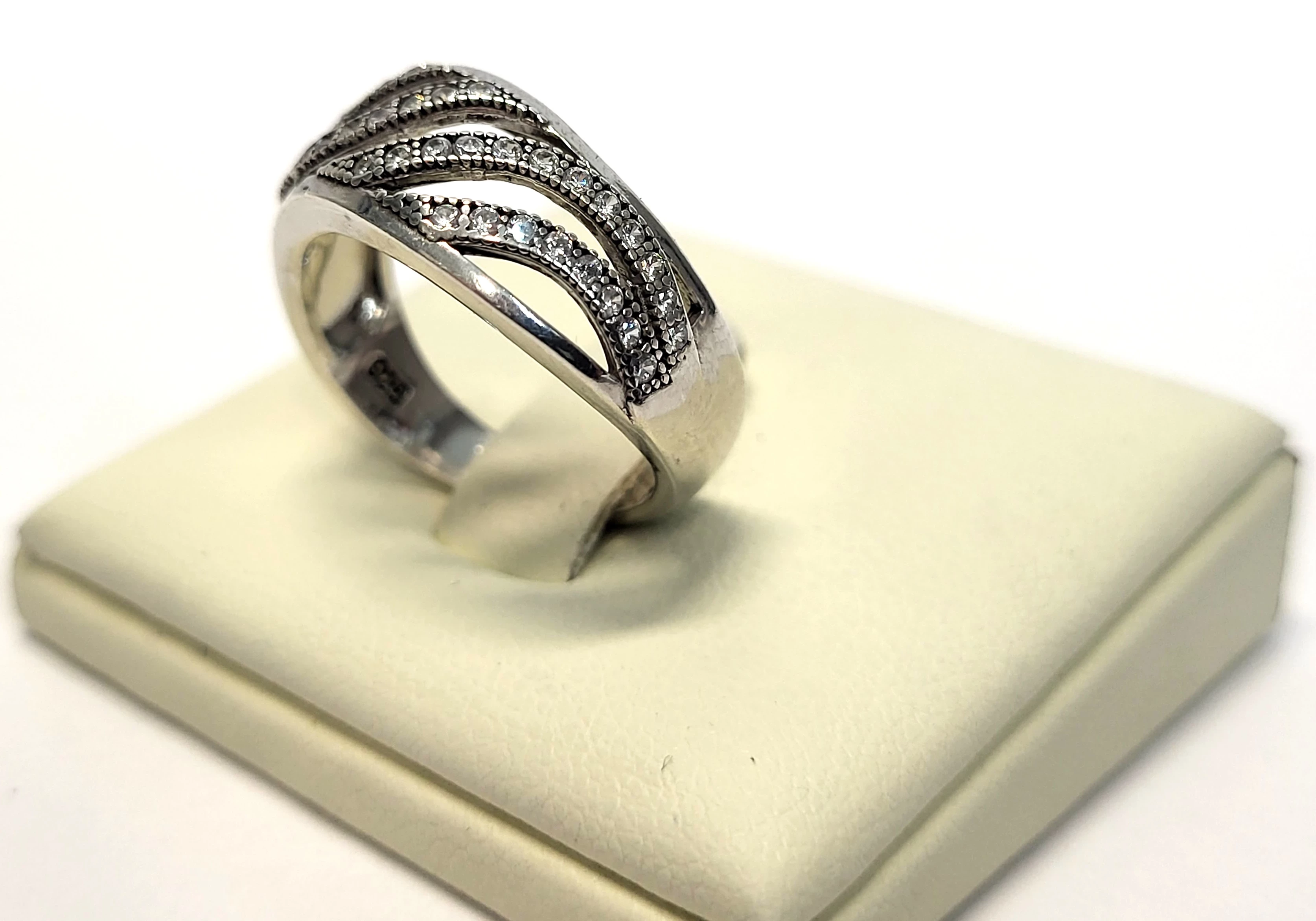 sliczny-srebrny-pierscionek-401g-p925-r13-marka-inna-marka