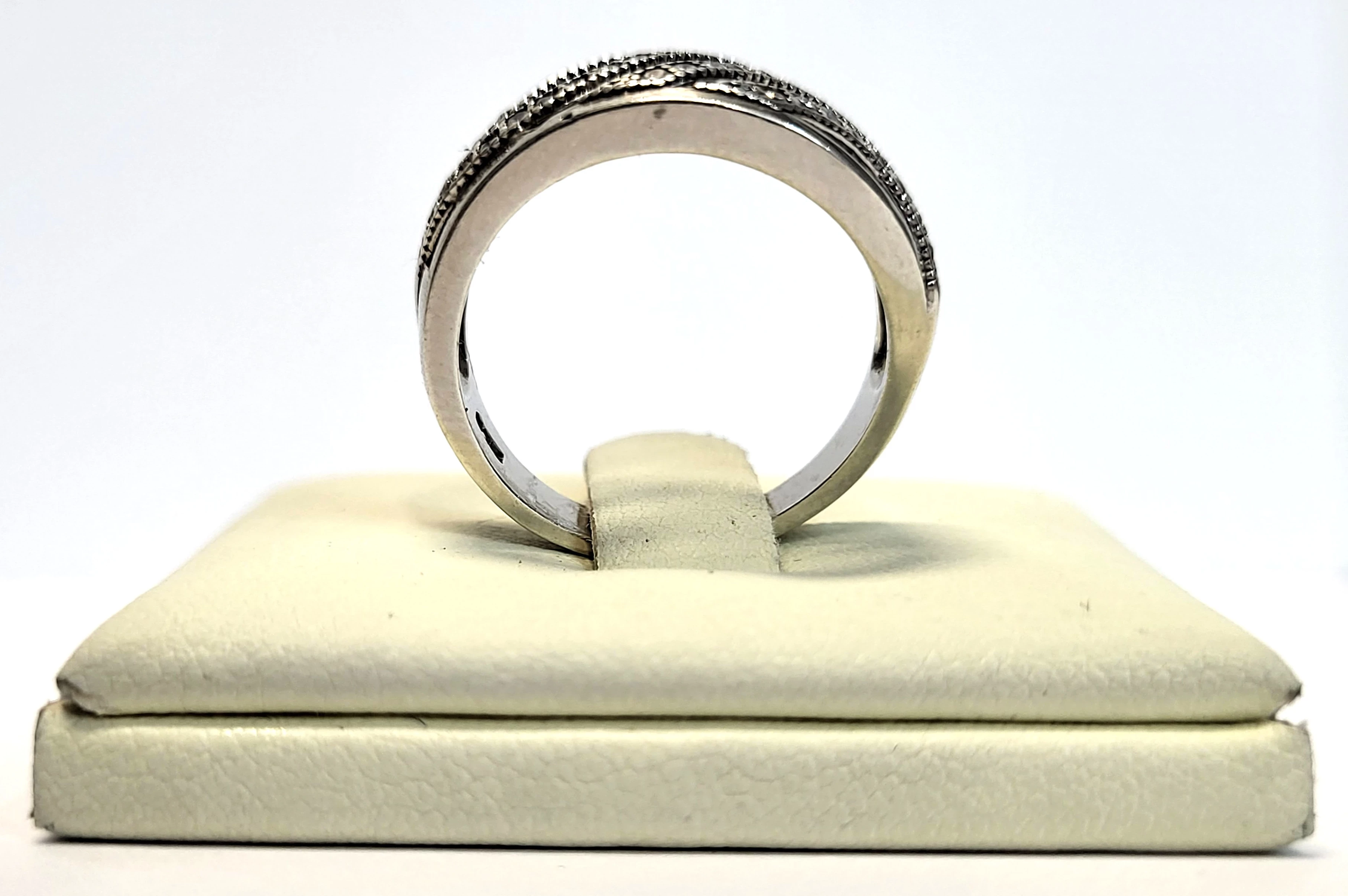 sliczny-srebrny-pierscionek-401g-p925-r13-material-srebro