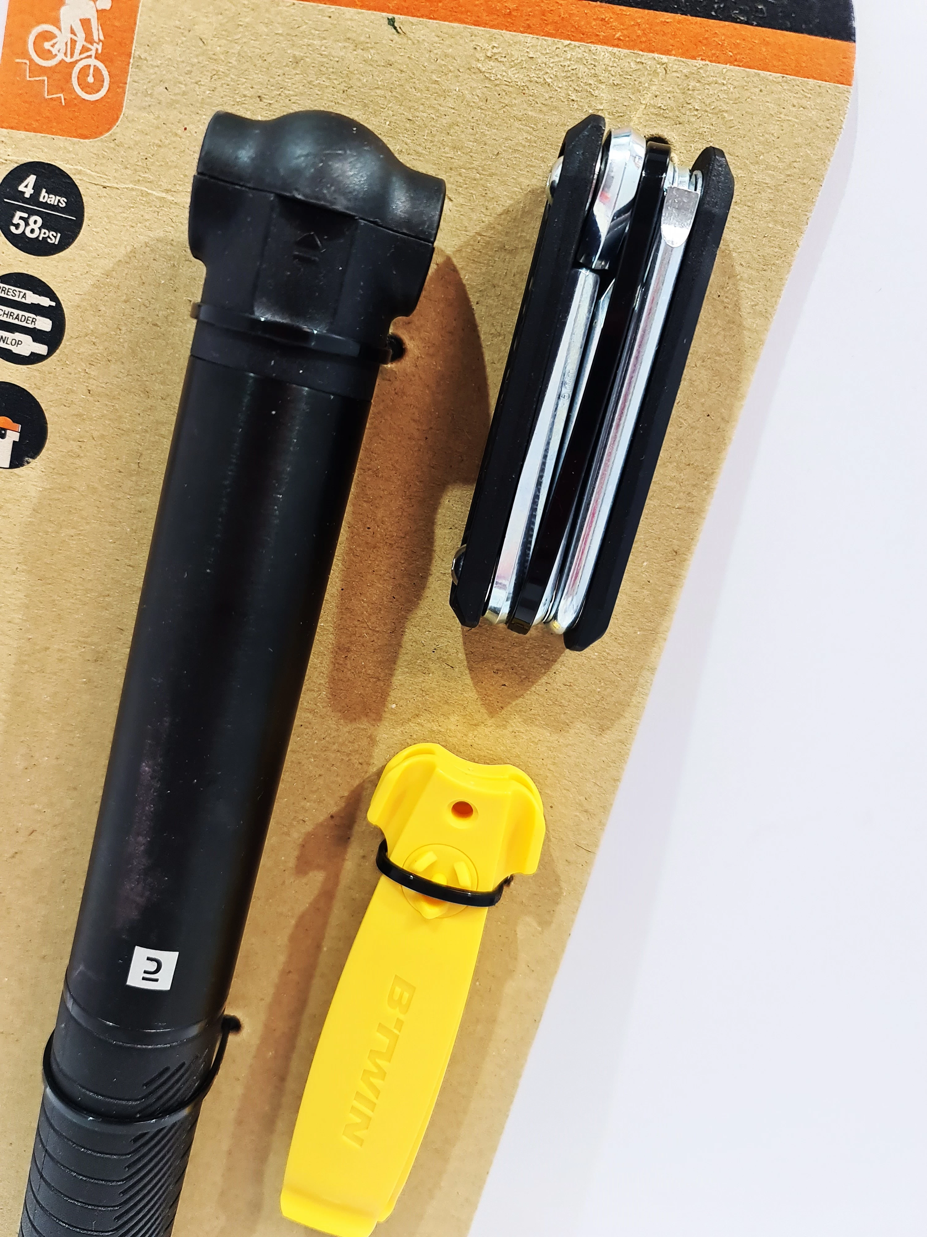 zestaw-naprawczy-do-roweru-duzy-zestaw-stan-uzywany