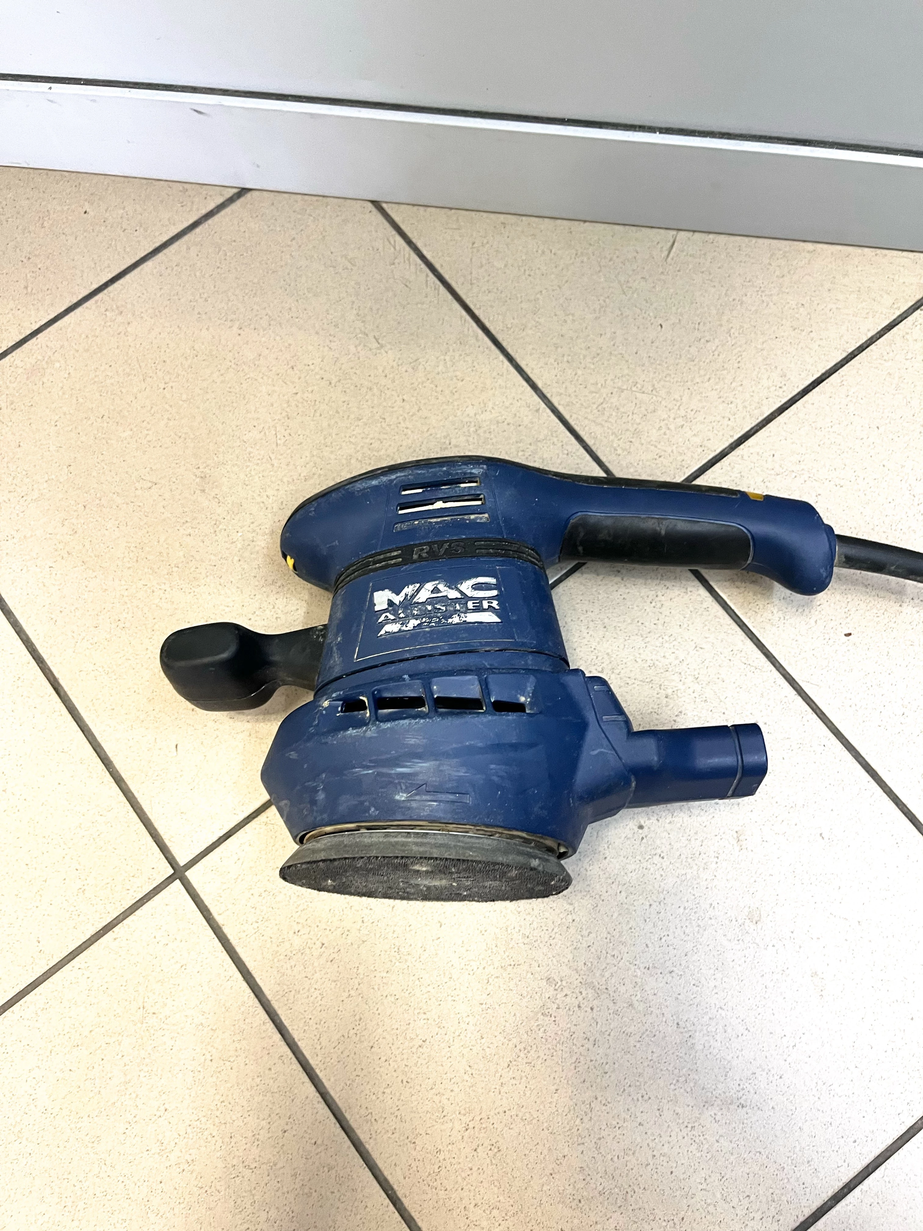 szlifierka-mimosrodowa-macallister-mos-450-c-rodzaj-zasilania-sieciowa