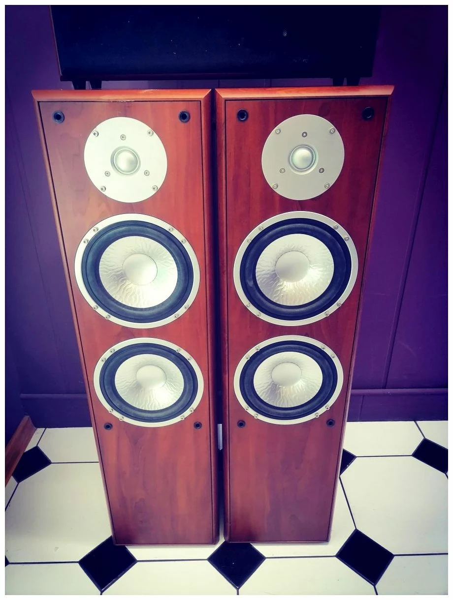 kolumny-eltax-universe-50-komplet-kod-producenta-universe-hcp-50-orzech