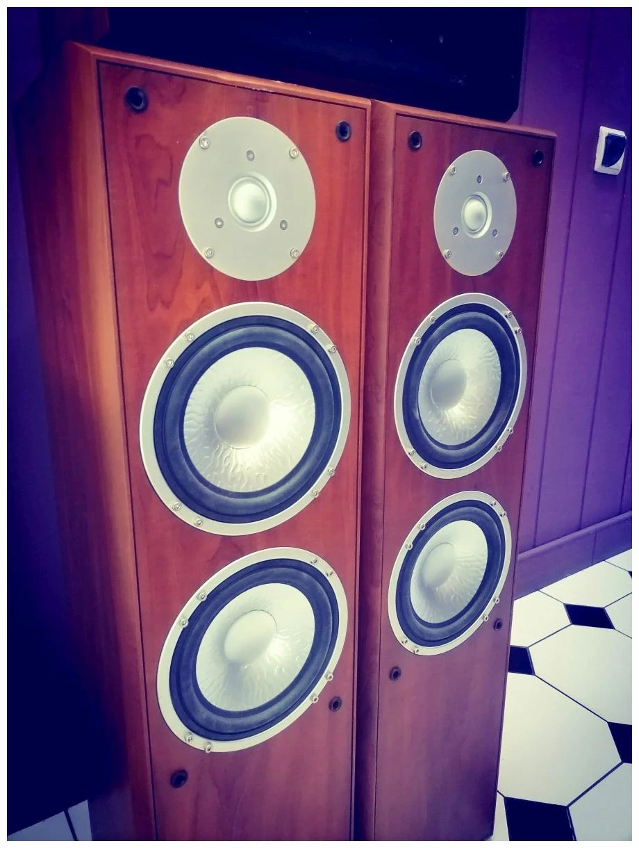 kolumny-eltax-universe-50-komplet-kolor-orzech