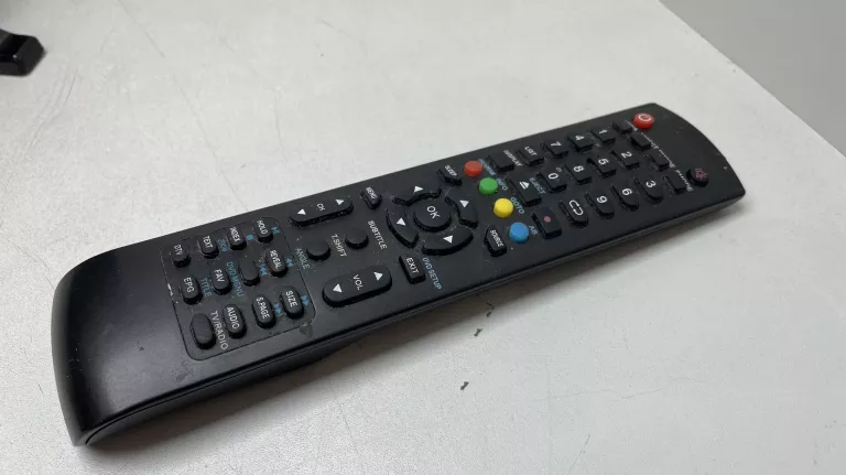 telewizor-dyon-live-22-pro-przekatna-ekranu-cale-215