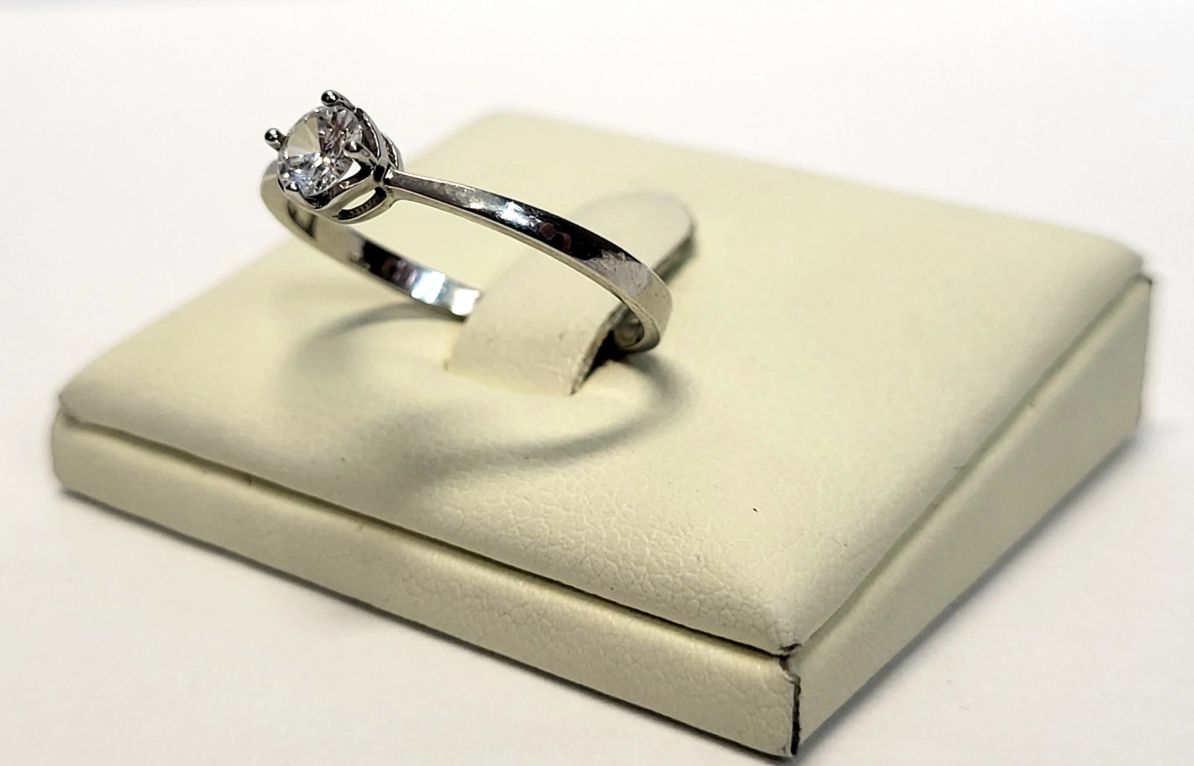 piekny-srebrny-pierscionek-165g-r17-p925-stan-nowy