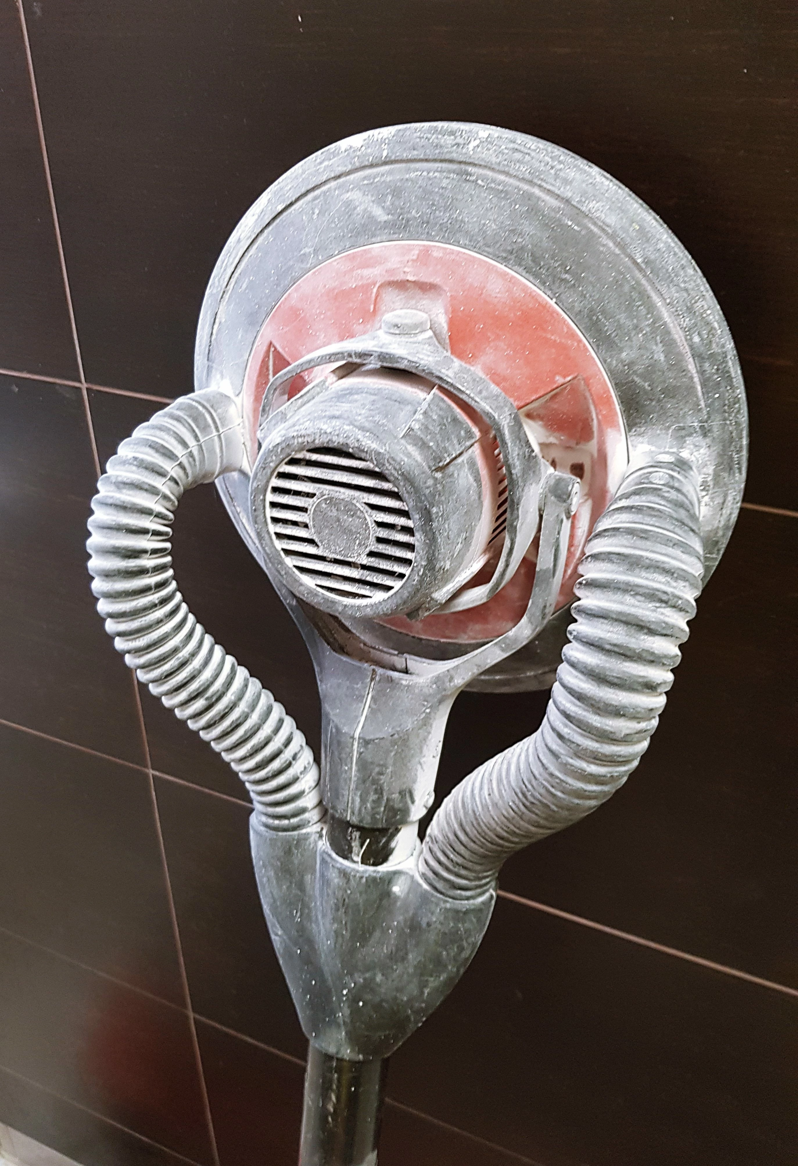 hilti-szlifierka-oscylacyjna-zyrafa-dws-225-marka-hilti