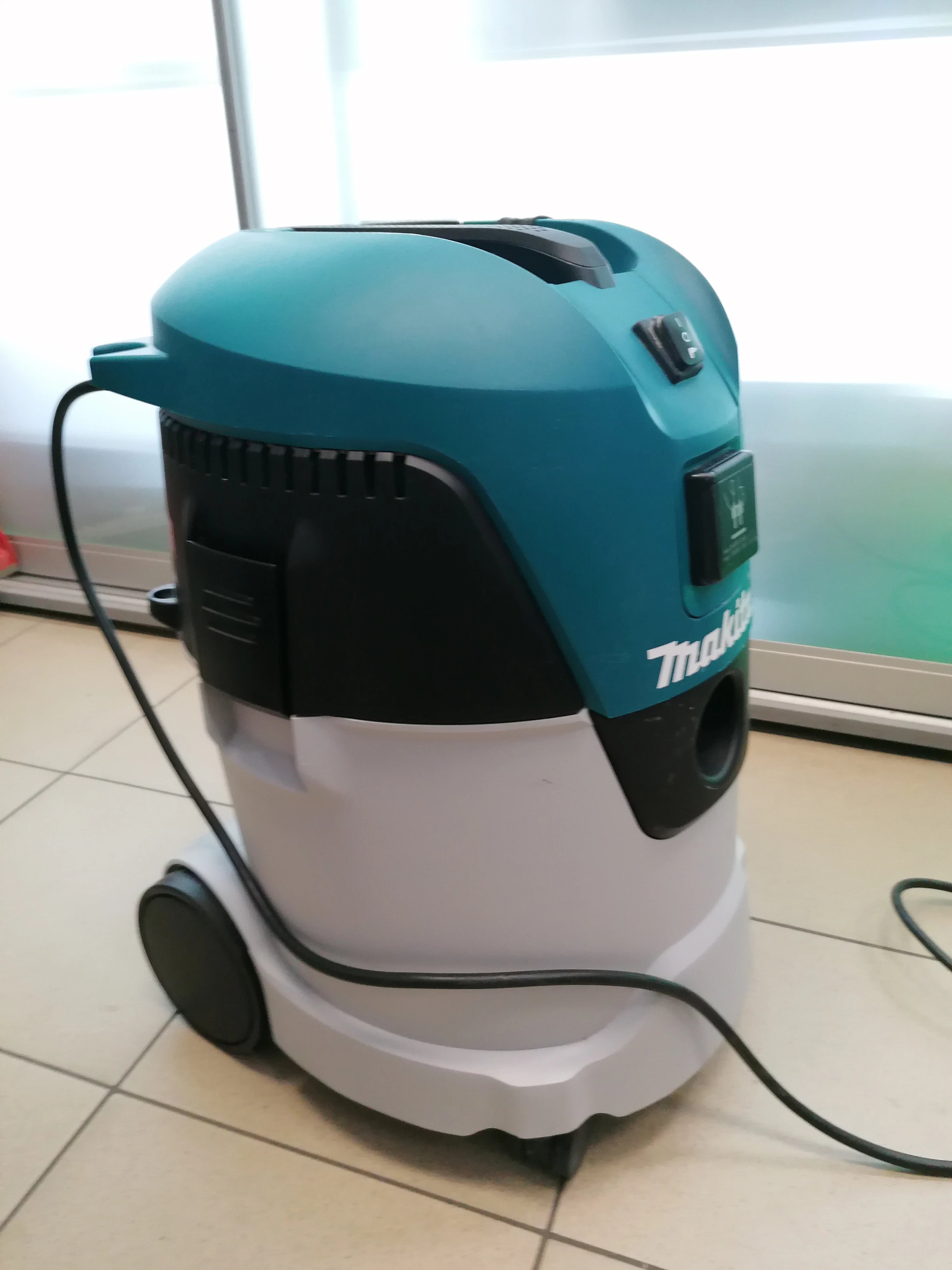 odkurzacz-makita-vc2512l-ean-gtin-0088381684774