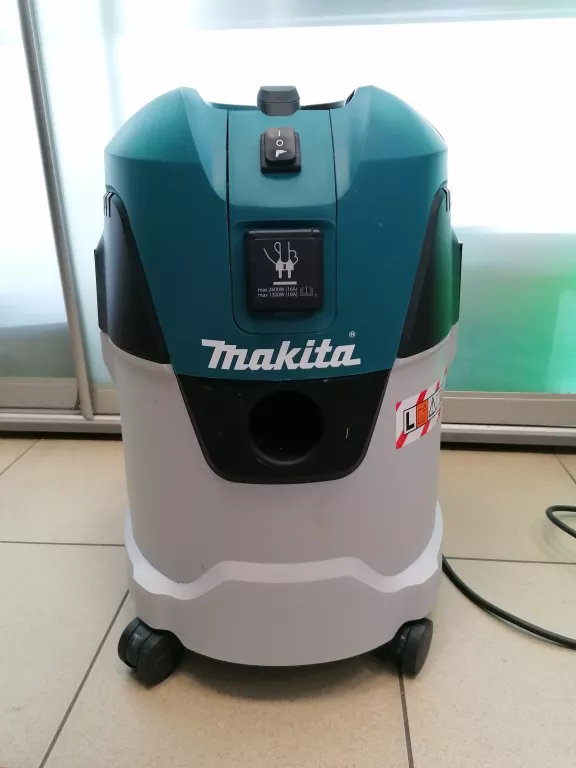 odkurzacz-makita-vc2512l-targowa-41-warszawa