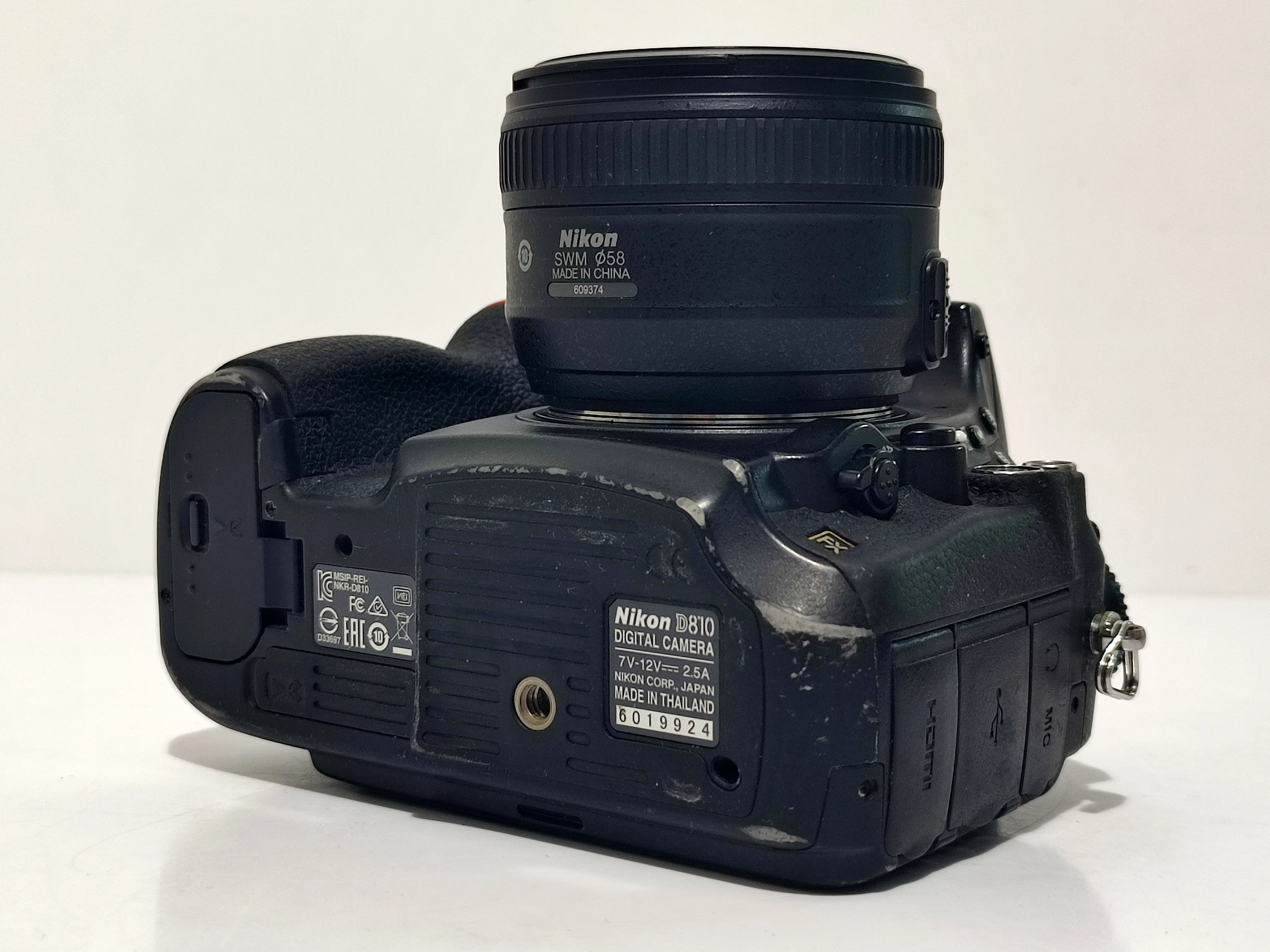 lustrzanka-nikon-d810-akcesoriaprzebieg160k-zdjecia-seryjne-700