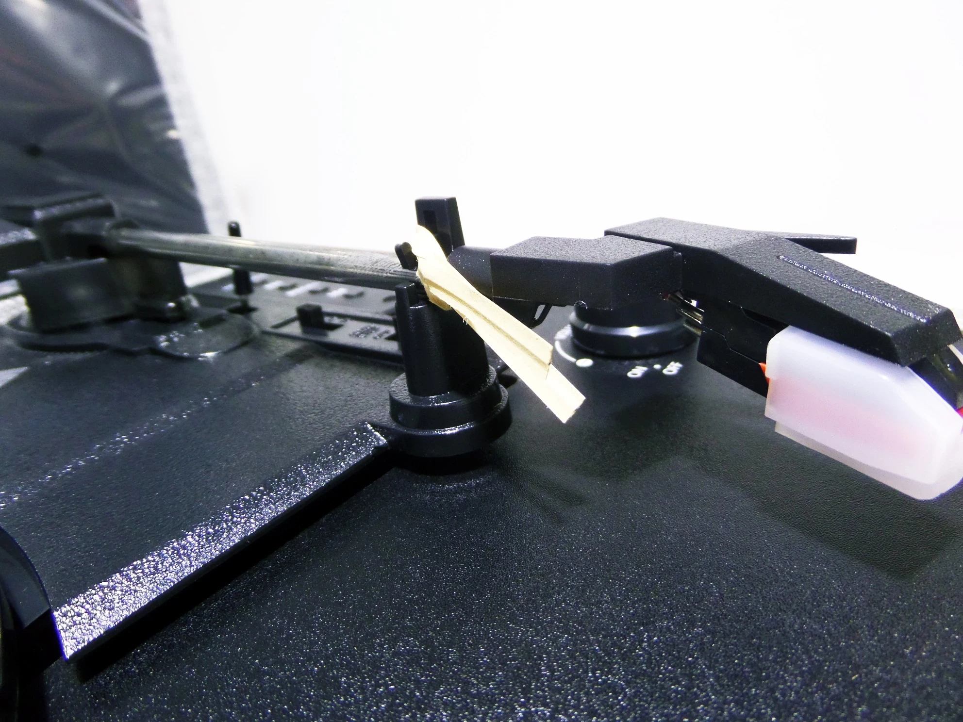 gramofon-maginon-wbudowany-przedwzmacniacz-brak-informacji