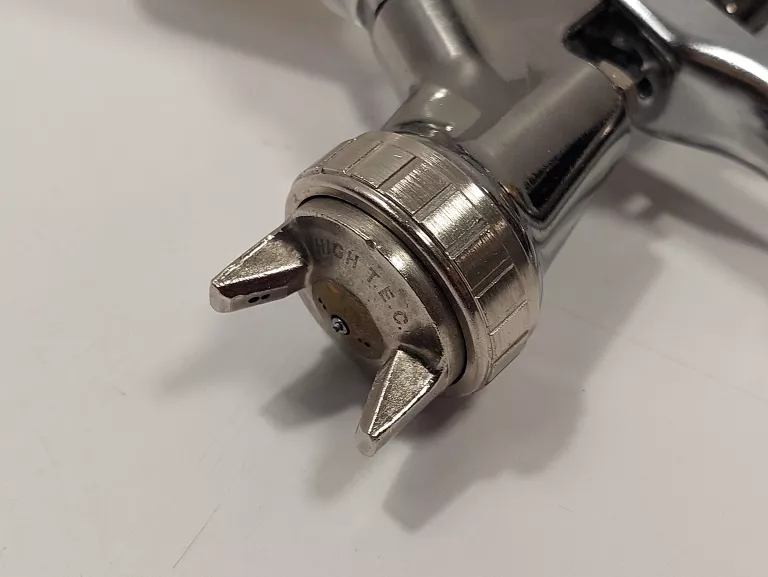 PISTOLET MALARSKI ANEST IWATA W 400