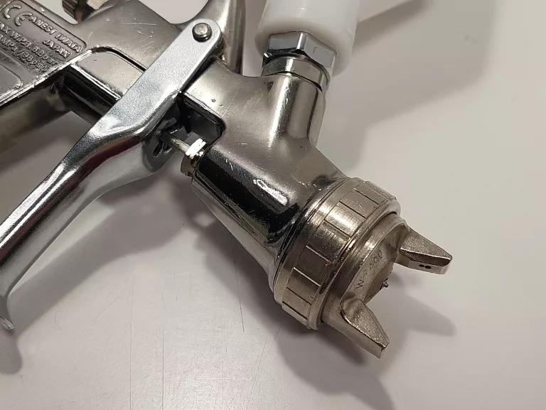 PISTOLET MALARSKI ANEST IWATA W 400