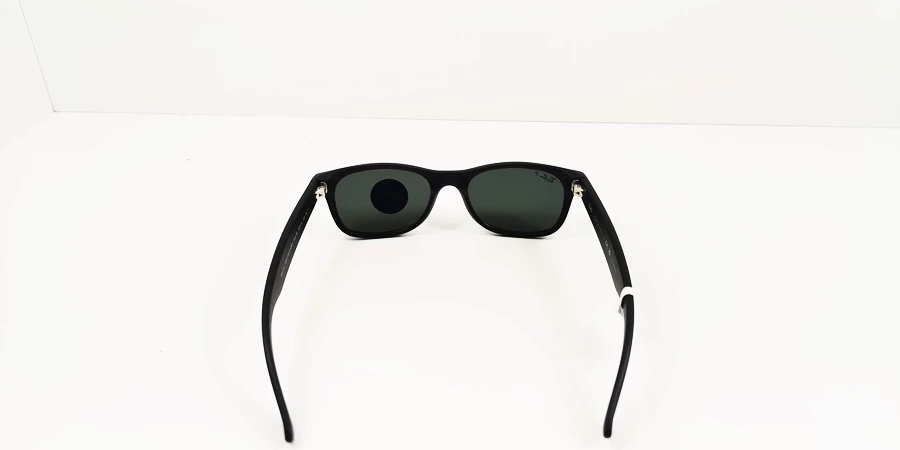 okulary-ray-ban-rb2132-62258-kolor-zielony