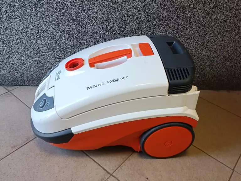 ODKURZACZ PIORĄCY THOMAS AQUAWASH PET 1600 W