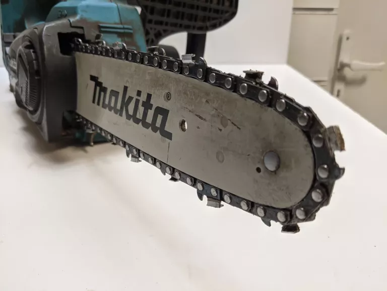 PIŁA ELEKTRYCZNA MAKITA DUC252