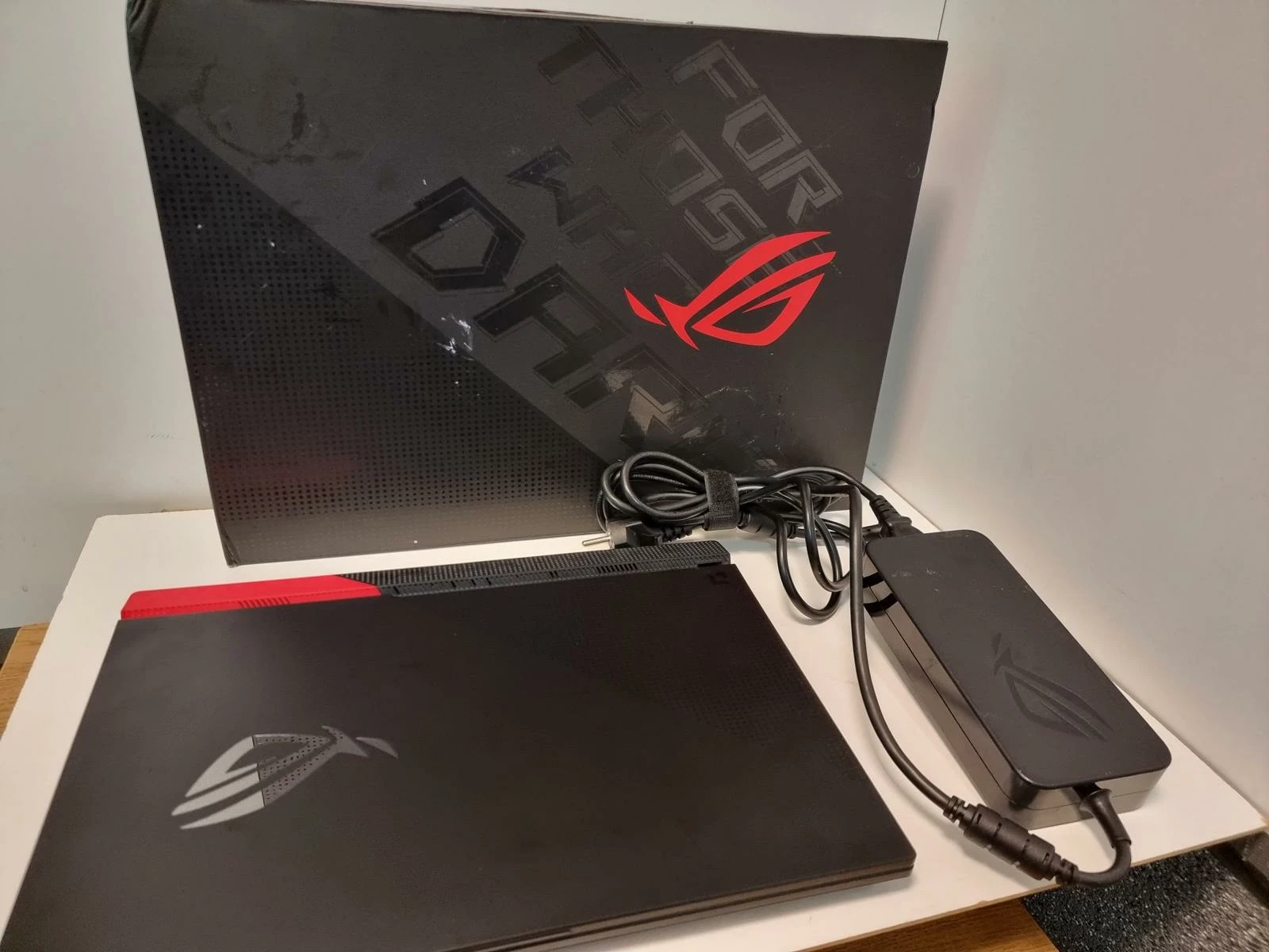 laptop-asus-rog-strix-g15-g513qy-komplet-kurniki-6-krakow