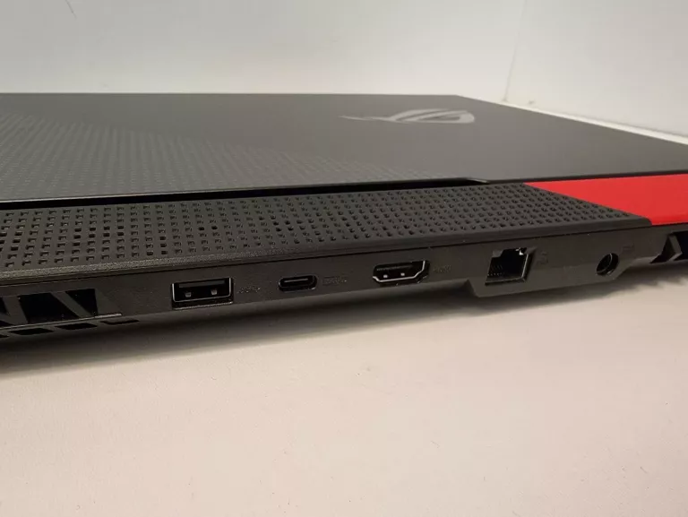 laptop-asus-rog-strix-g15-g513qy-komplet-przekatna-ekranu-156