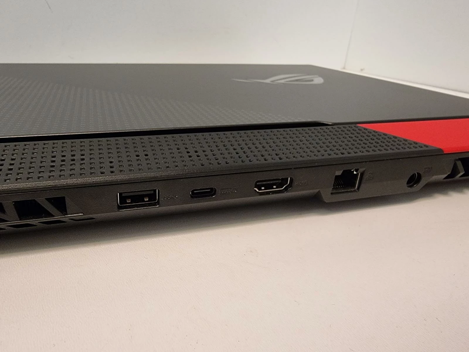 laptop-asus-rog-strix-g15-g513qy-komplet-przekatna-ekranu-156