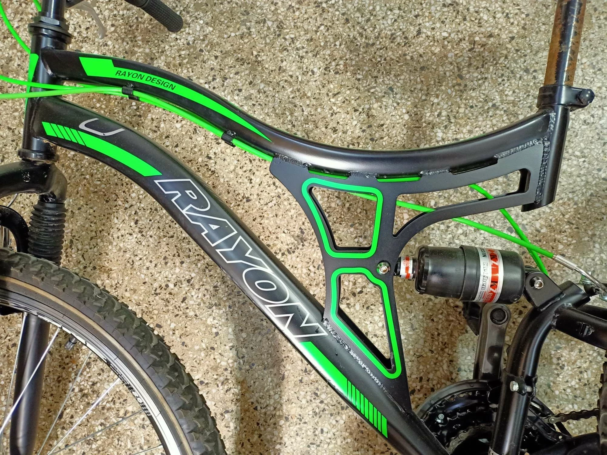 rower-rayon-adventure-26-zielony-rozmiar-ramy-brak-informacji