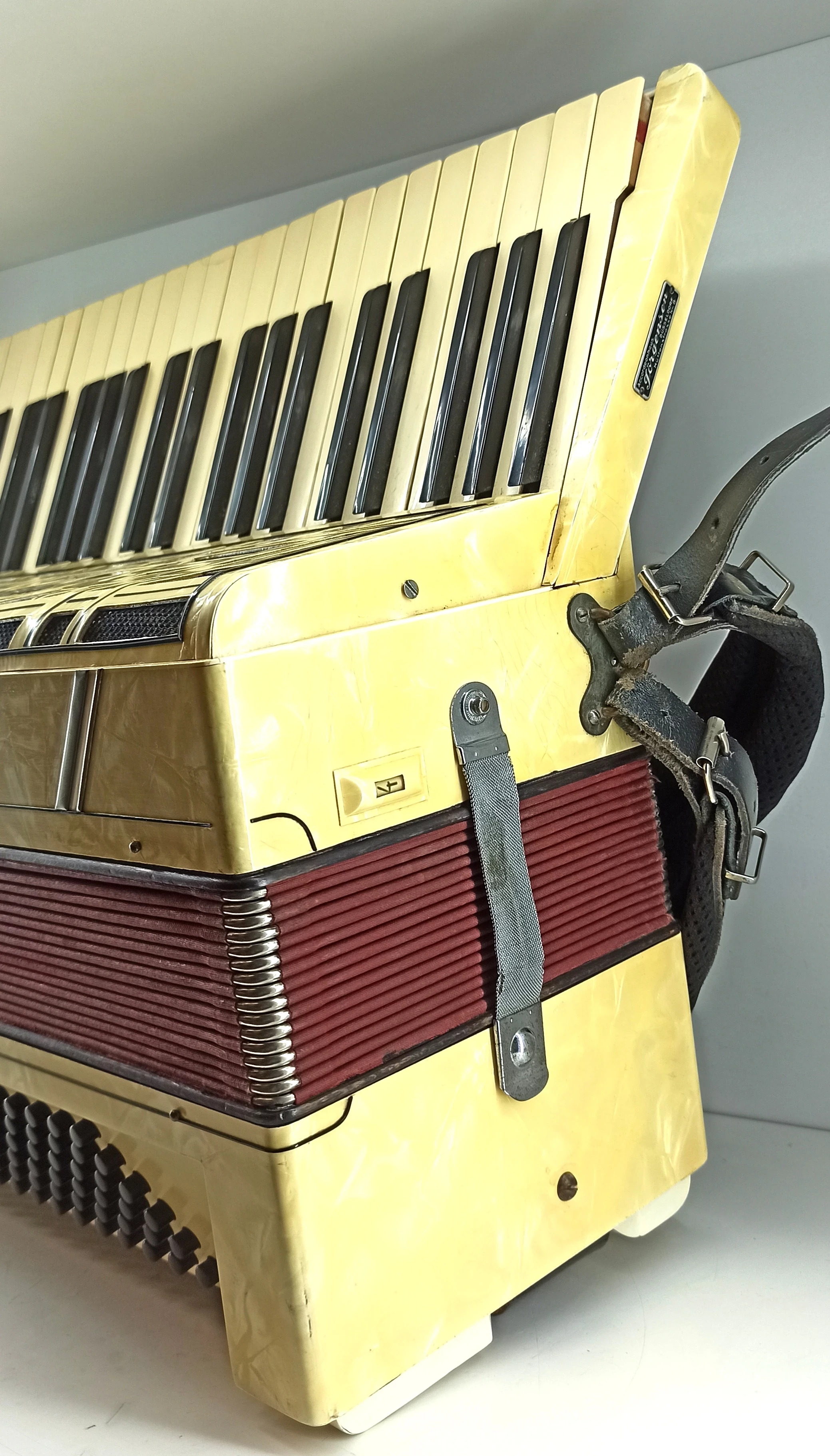 akordeon-hohner-verdi-v-kod-producenta-897604