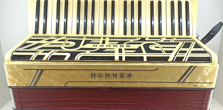 akordeon-hohner-verdi-v-stan-uszkodzony