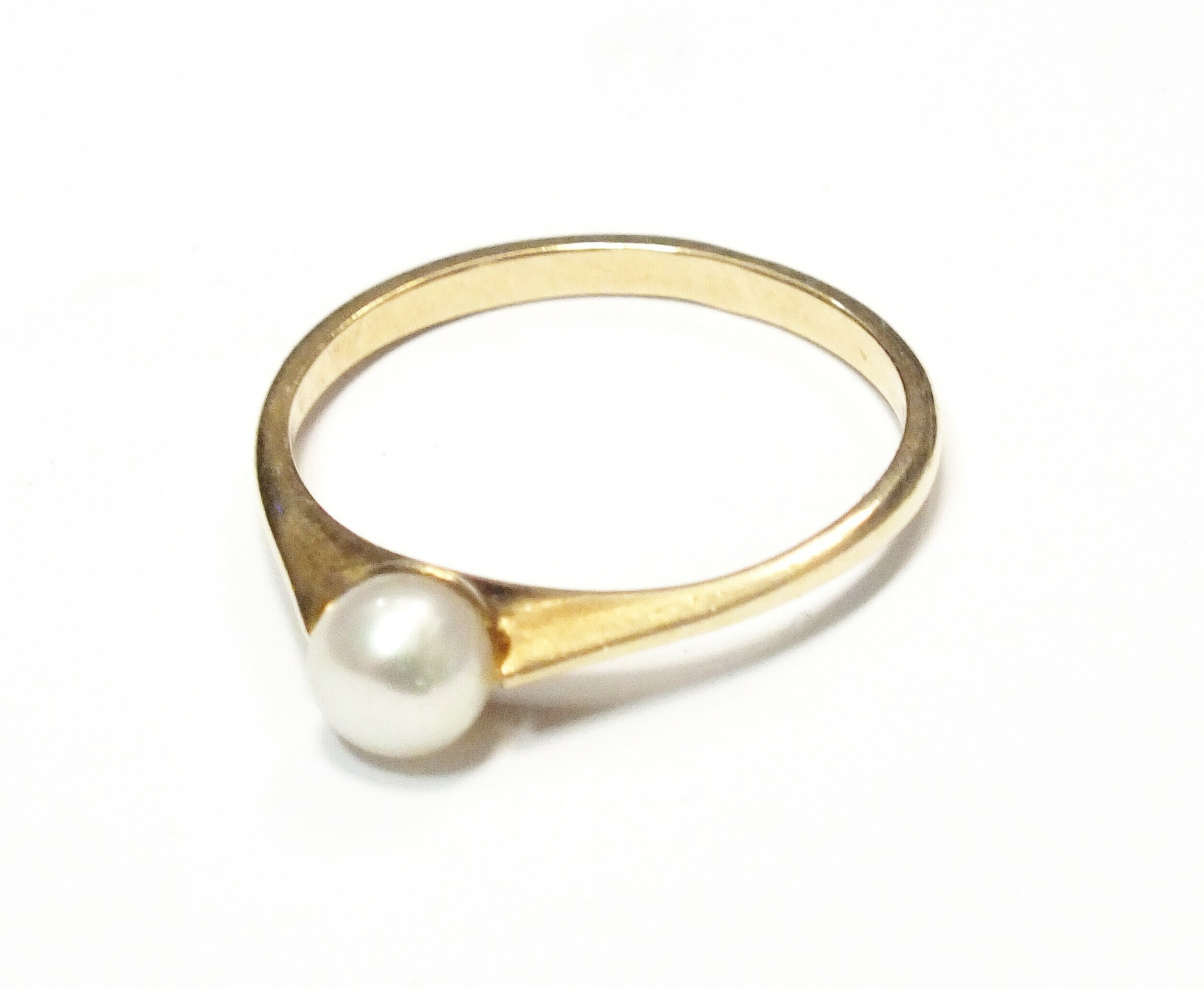 zloty-585-pierscionek-z-perla-r-18-w-202-okazja-stan-uzywany
